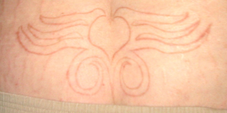 cutting_tribal-heart_mina_23august2006 002.jpg